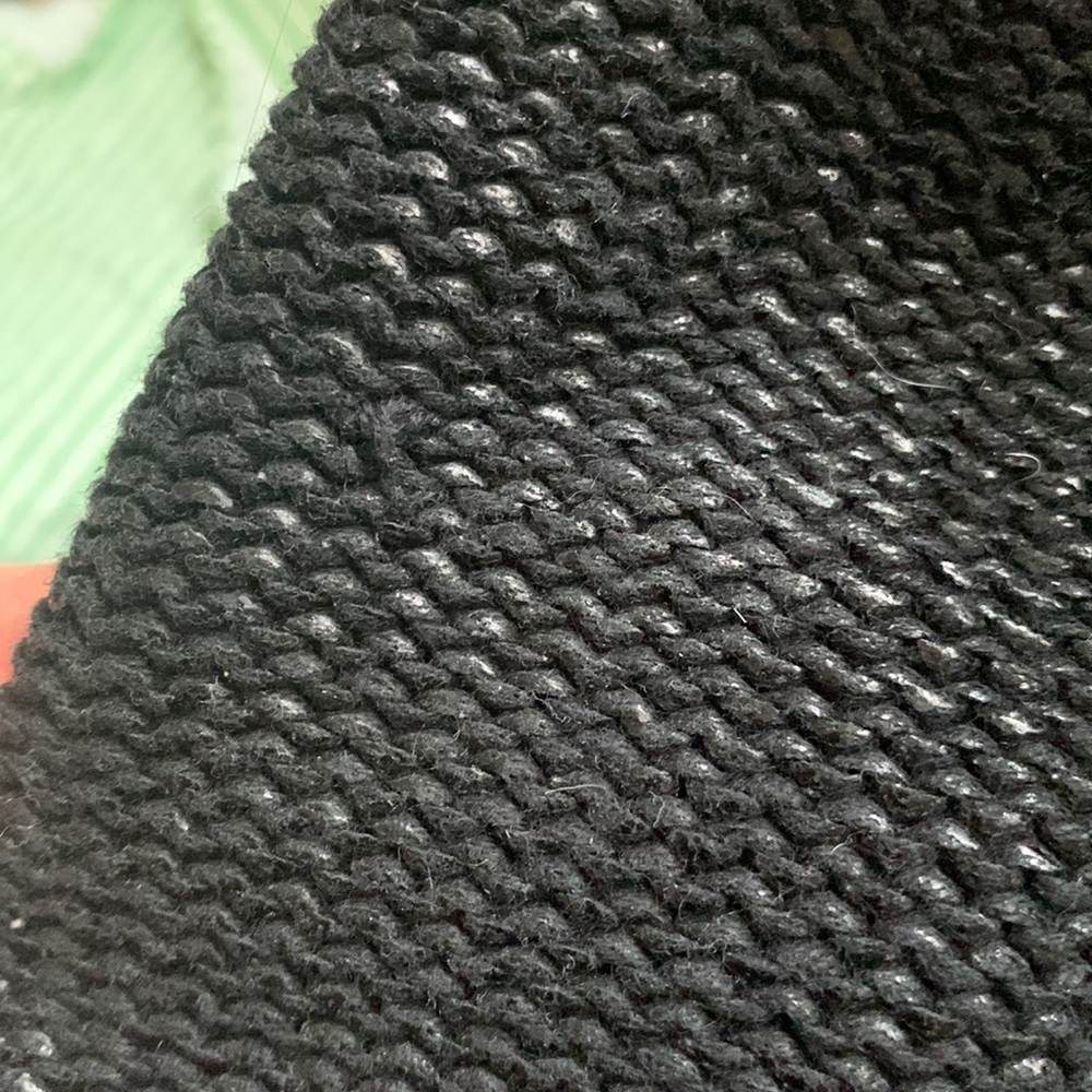 Sweater - Picture 4 of 4